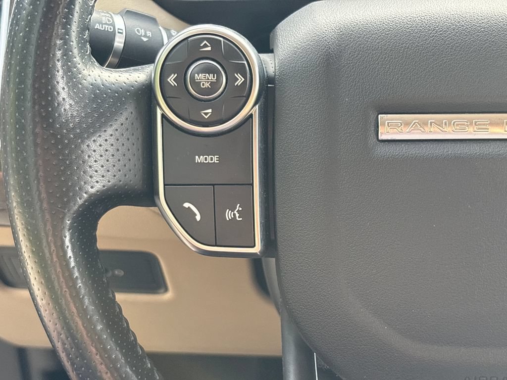 Used 2017 Land Rover Range Rover Sport SE AWD/4WD image 18
