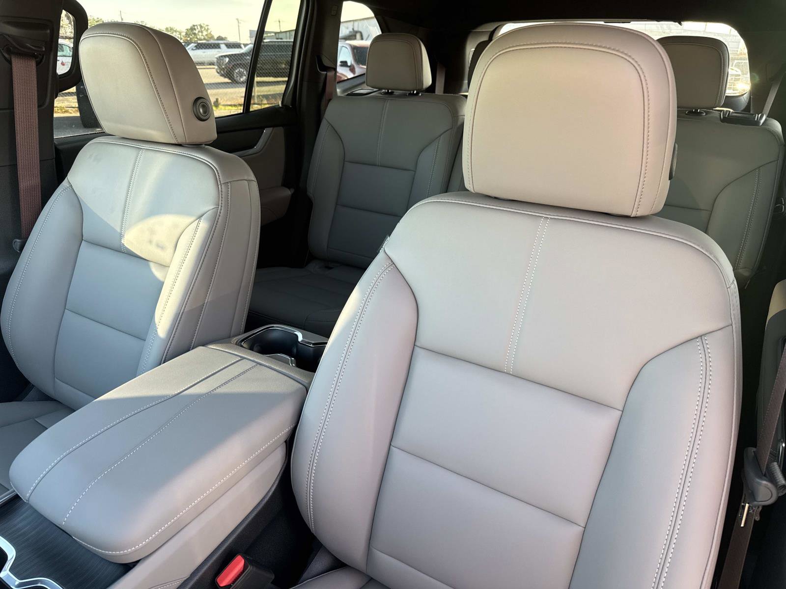 New 2026 GMC Acadia Elevation image 24