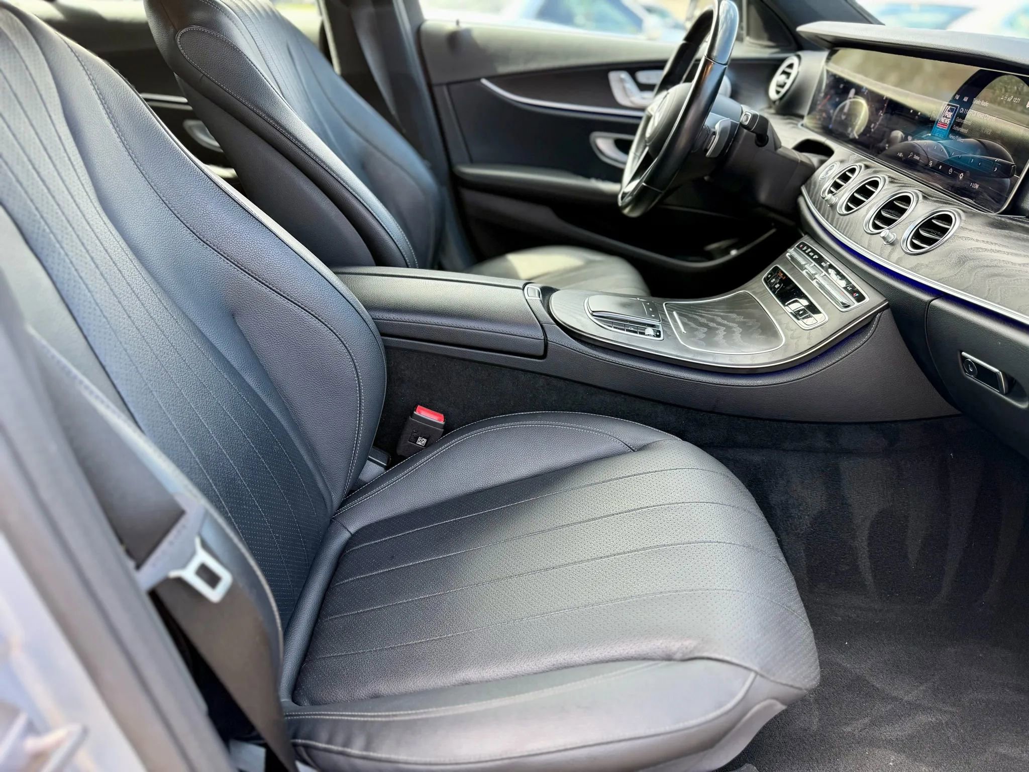 Used 2023 Mercedes-Benz E 350 Sedan image 39