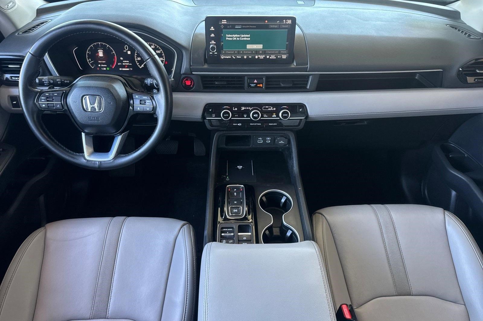 Used 2023 Honda Pilot Touring image 28