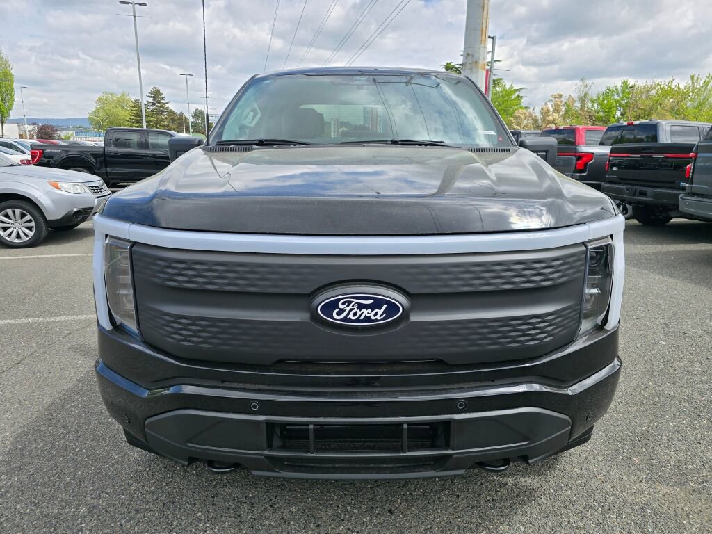 New 2025 Ford F150 Lightning Flash AWD/4WD image 9