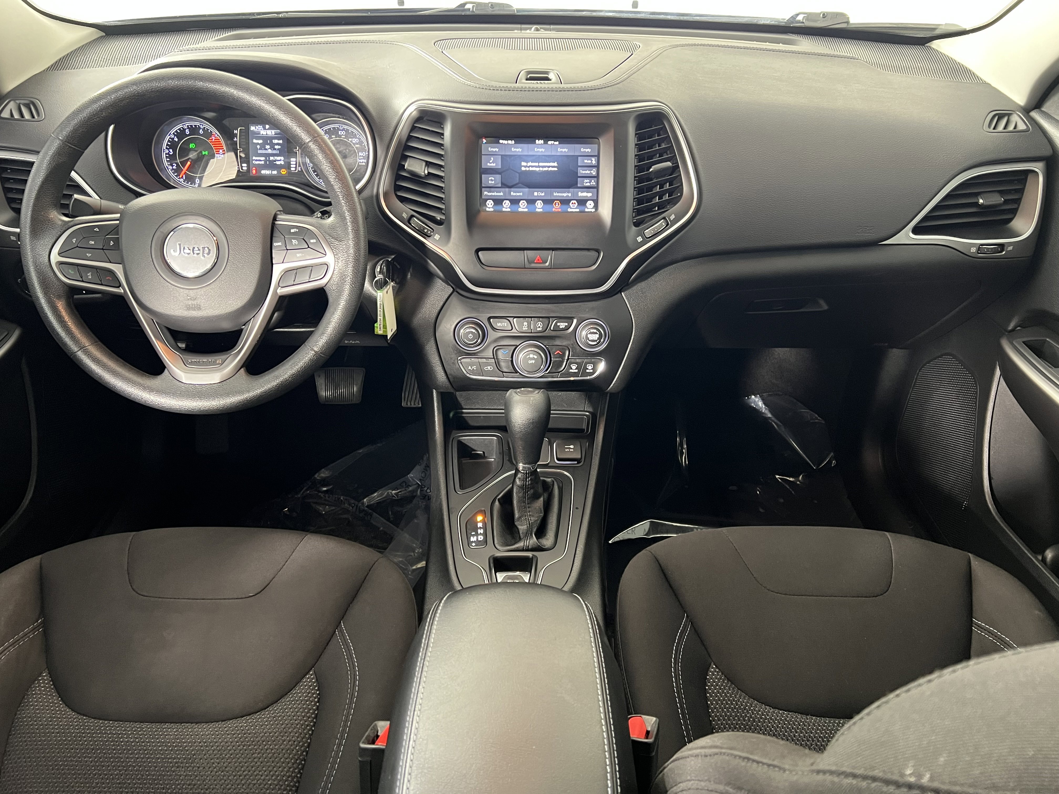 Used 2019 Jeep Cherokee Latitude w/ Popular Appearance Group image 21