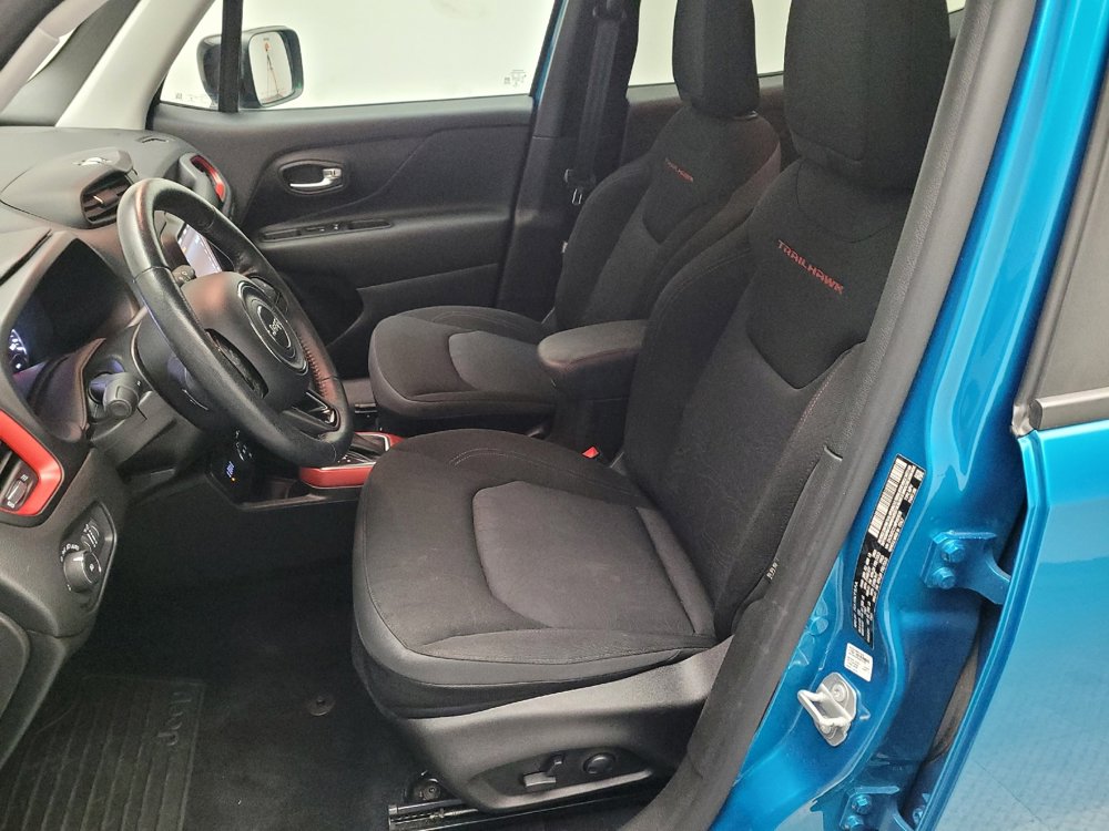 Used 2022 Jeep Renegade Trailhawk w/ Trailer Tow Group image 17