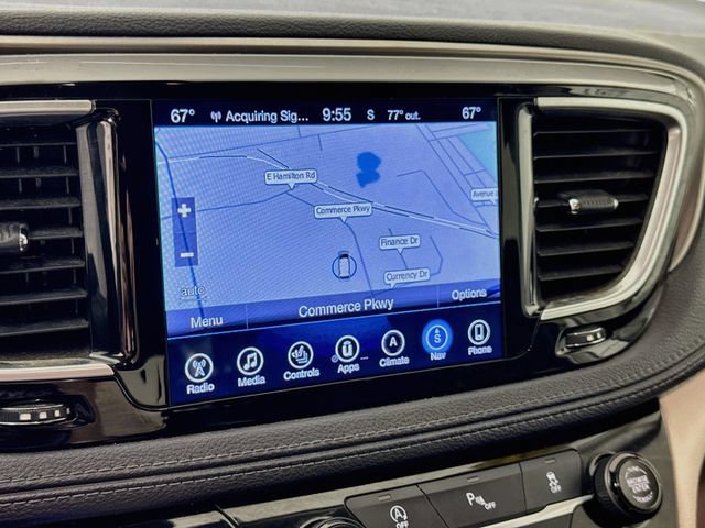 Used 2017 Chrysler Pacifica Limited FWD image 13