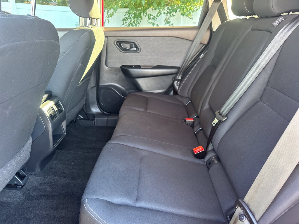 Certified 2023 Nissan Rogue S FWD image 24