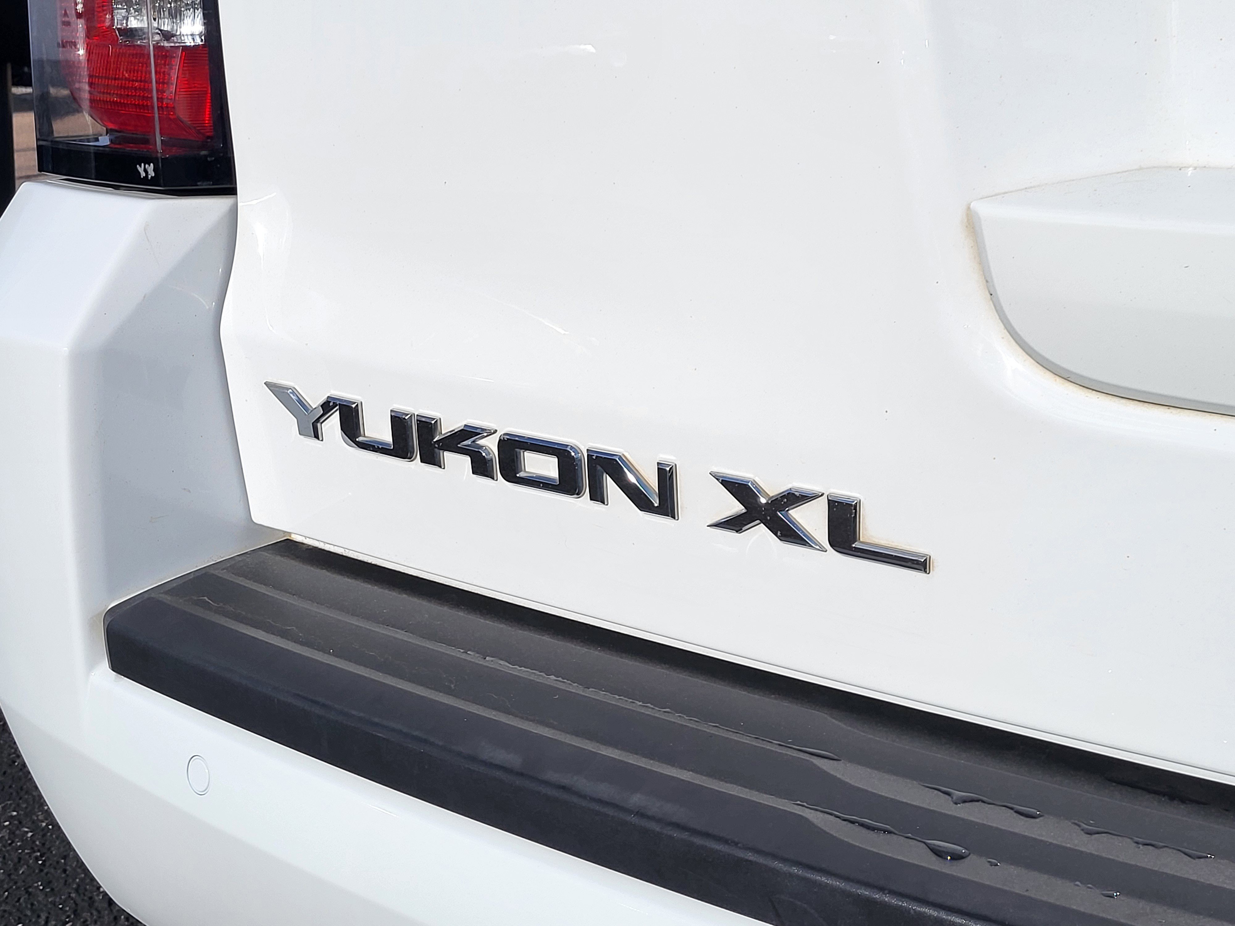 Used 2019 GMC Yukon XL SLT image 13