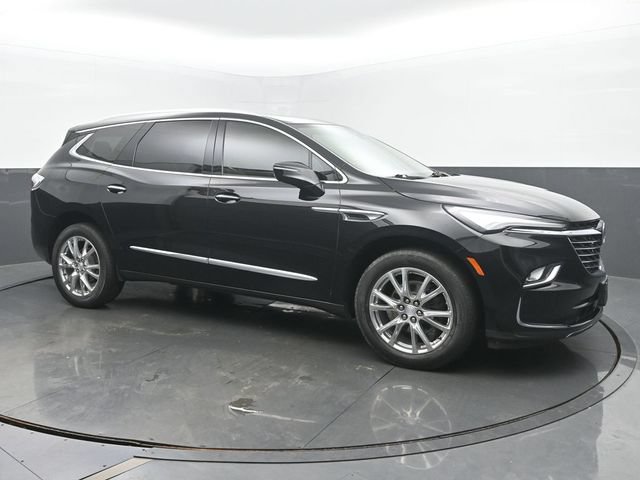 Used 2022 Buick Enclave Essence w/ Experience Buick Package FWD image 7