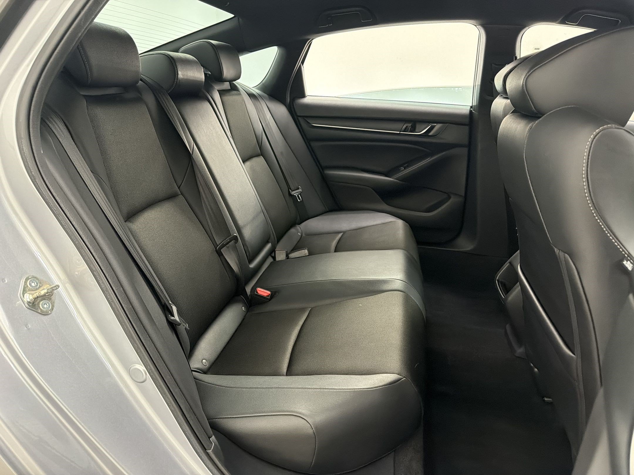 Used 2019 Honda Accord Sport image 32