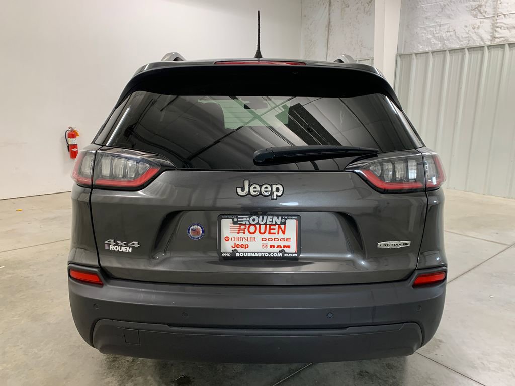 Used 2019 Jeep Cherokee Latitude Plus AWD/4WD image 5