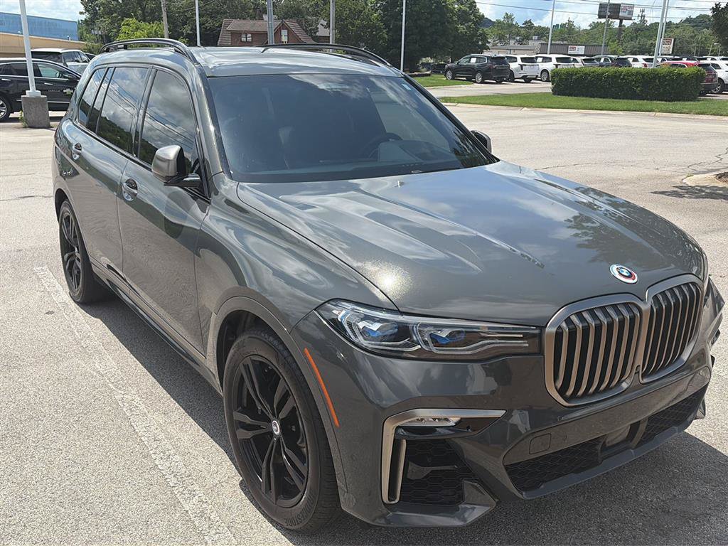 Used 2022 BMW X7 M50i w/ Dynamic Handling Package AWD/4WD video 2