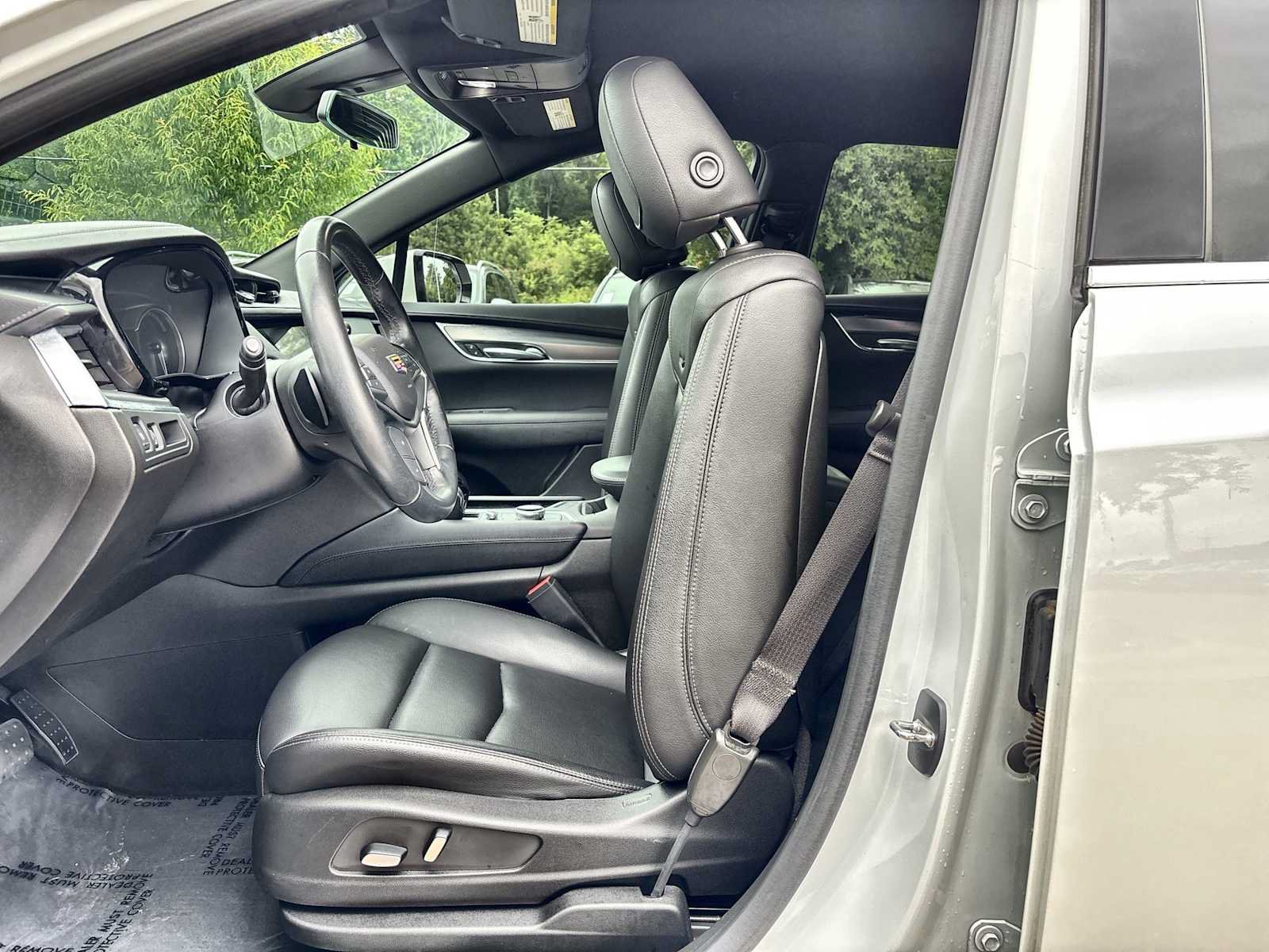 Used 2023 Cadillac XT5 Luxury FWD image 11