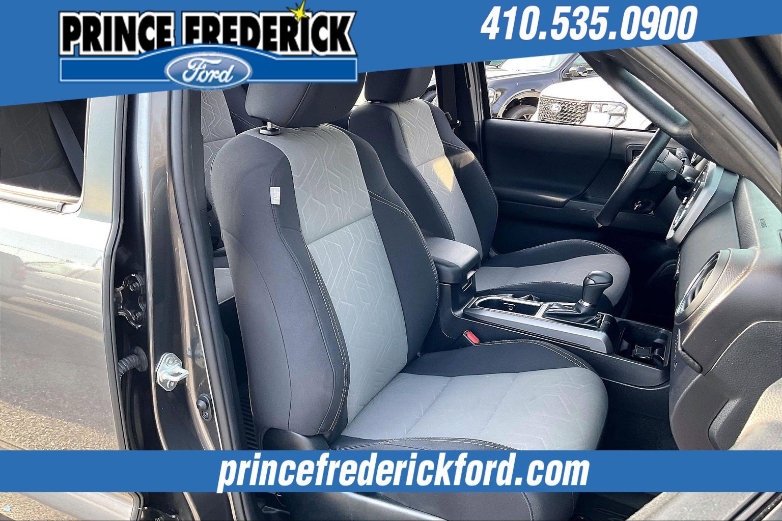 Used 2022 Toyota Tacoma TRD Sport w/ Technology Package image 7