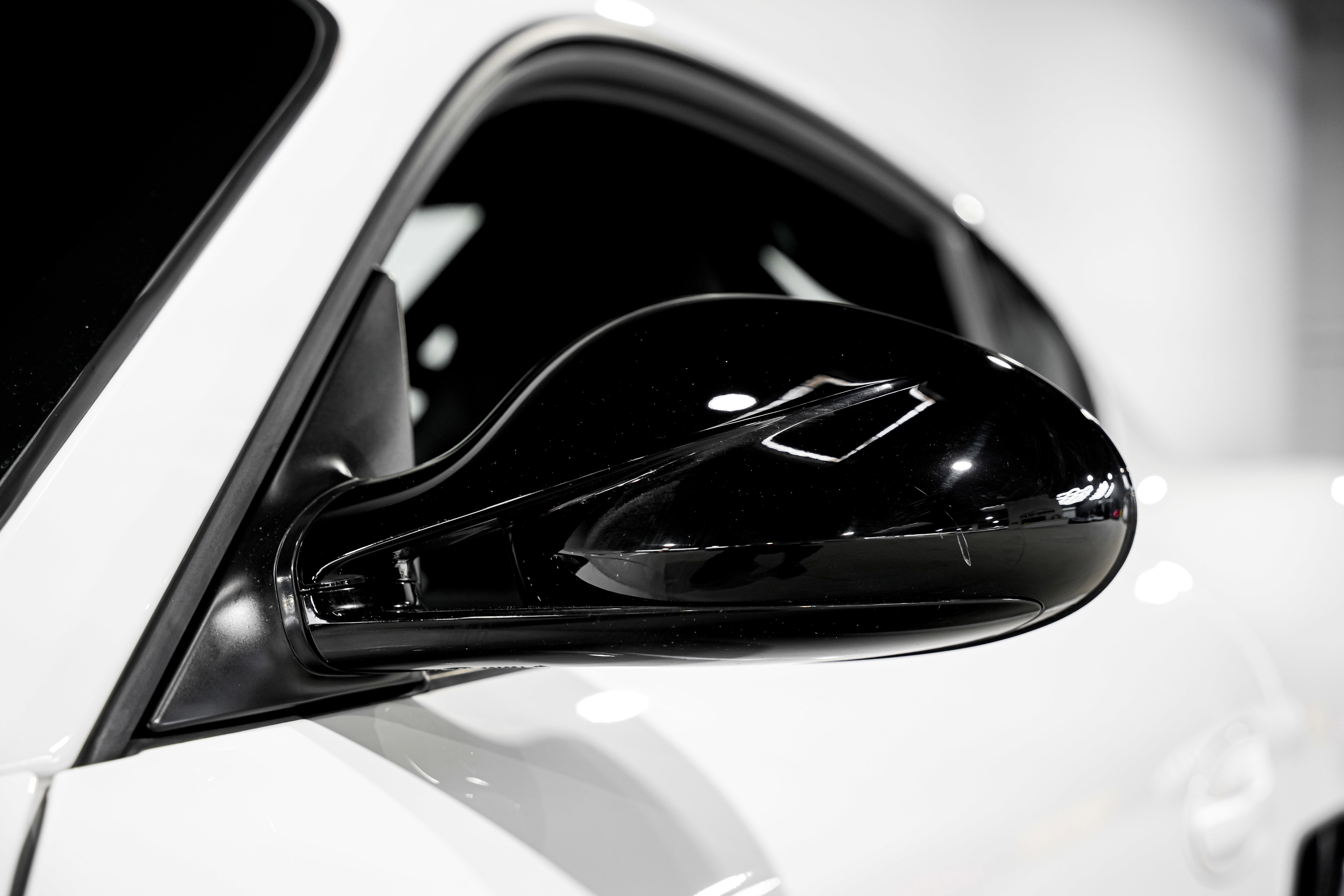 Used 2012 Porsche Cayman R image 31