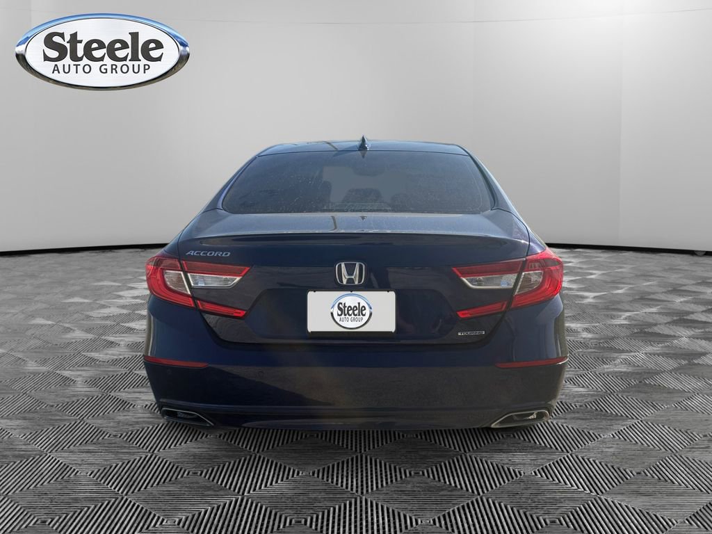 Used 2018 Honda Accord Touring image 4