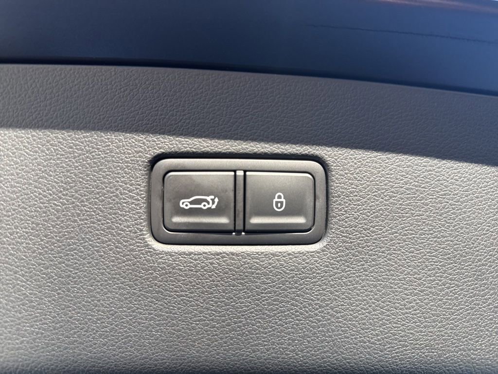 Certified 2025 Genesis GV80 3.5T image 28