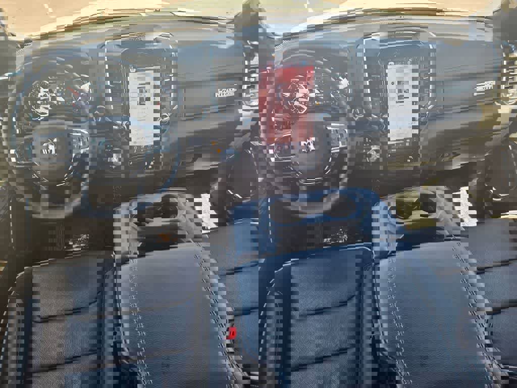 Used 2025 RAM 1500 Laramie image 9