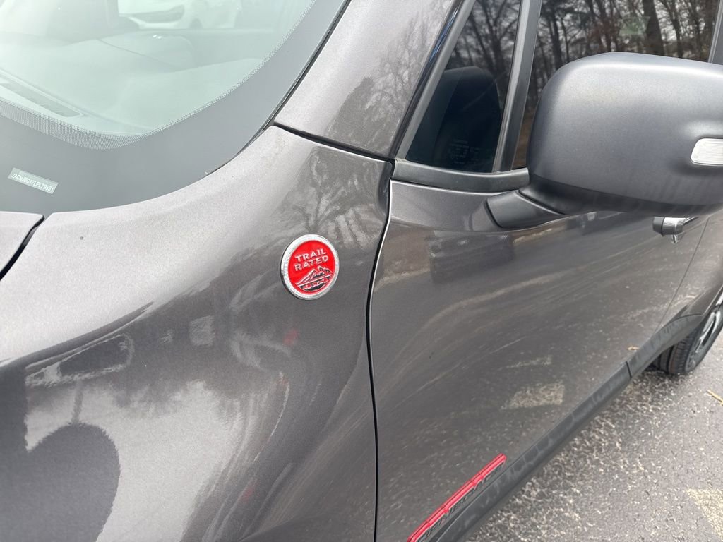 Used 2020 Jeep Renegade Trailhawk w/ Premium Leather Group image 10