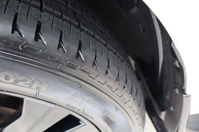 Used 2018 Nissan Pathfinder SL w/ Midnight Edition Package image 48