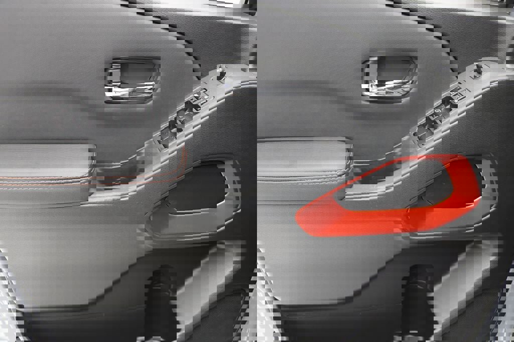 Used 2023 Nissan Frontier PRO-4X w/ Pro Convenience Package image 19