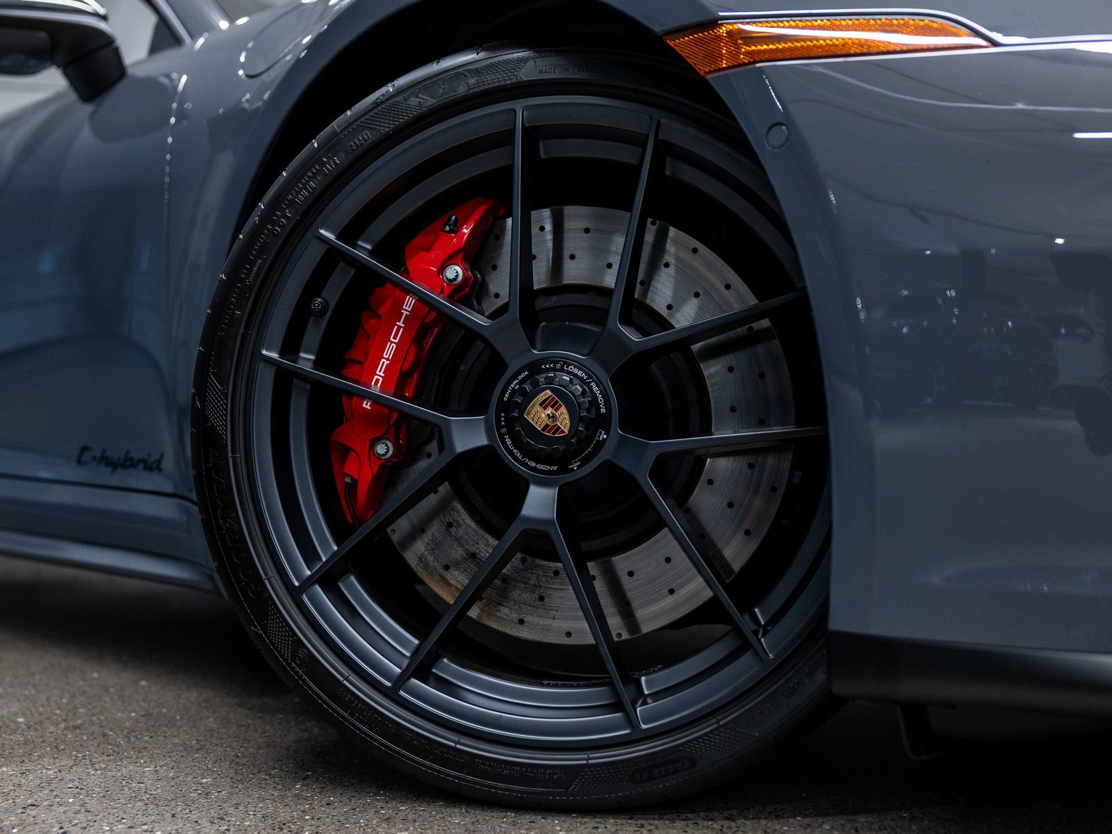Certified 2026 Porsche 911 Carrera GTS RWD image 18