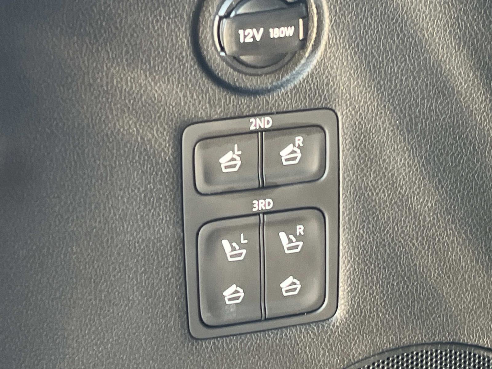 Used 2022 Hyundai Palisade Calligraphy image 13