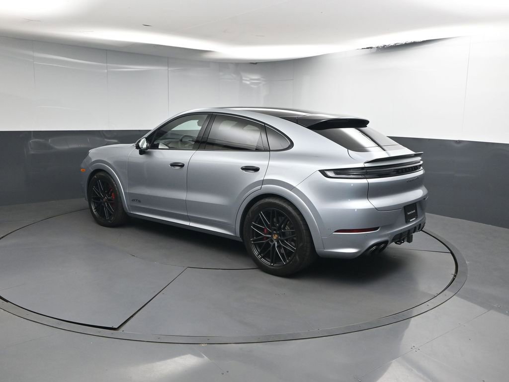 Certified 2025 Porsche Cayenne GTS AWD/4WD image 3