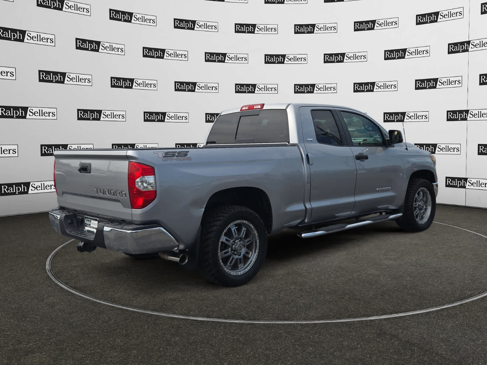 Used 2018 Toyota Tundra SR5 RWD image 6