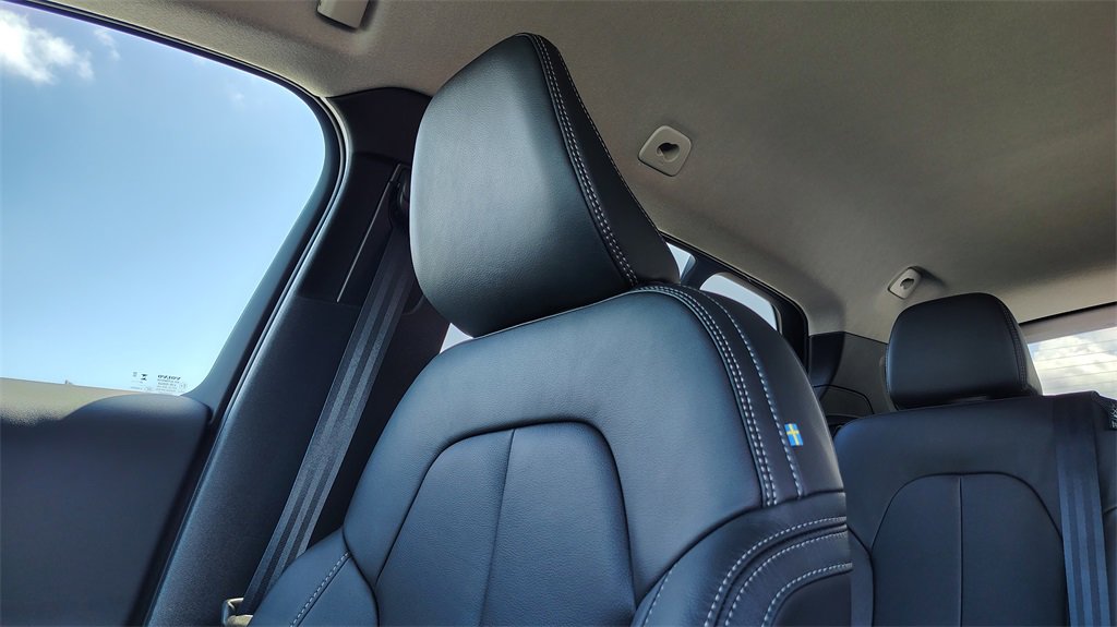 New 2026 Volvo XC40 B5 Core image 22