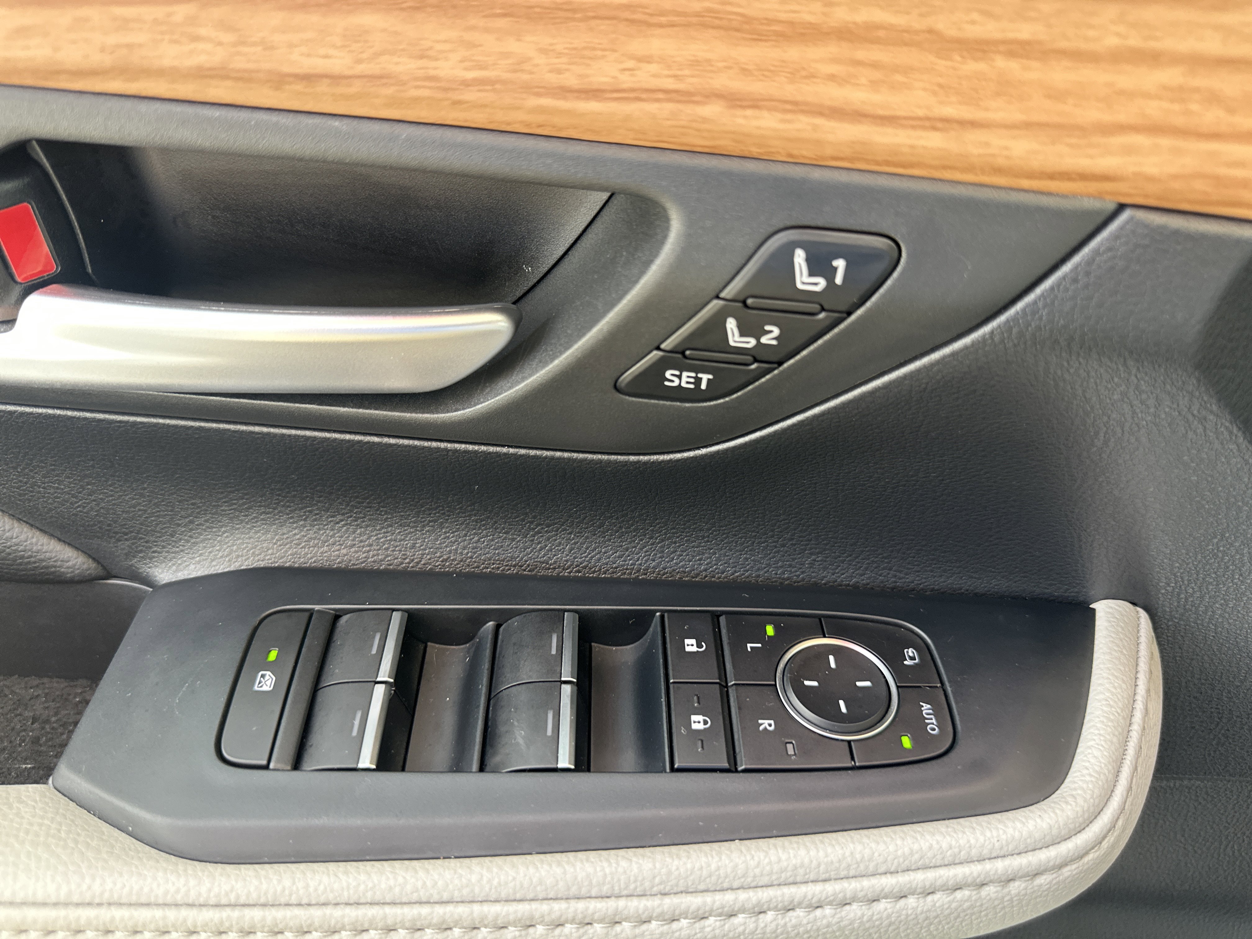 Certified 2024 Toyota Grand Highlander Limited image 25