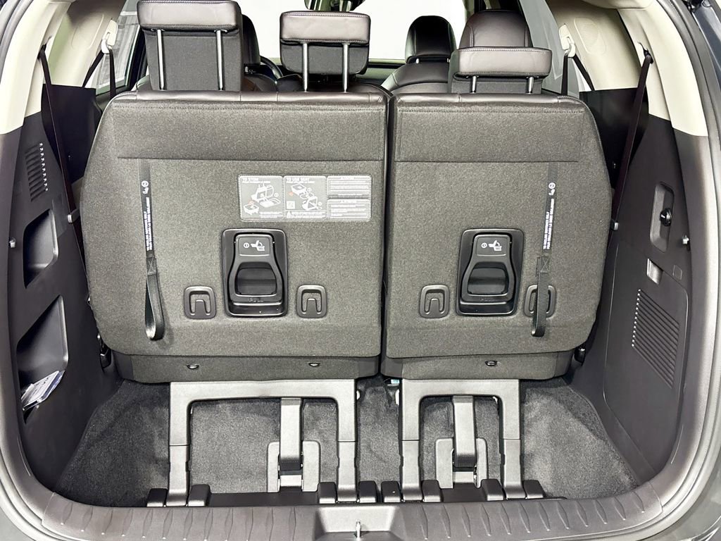 New 2026 Kia Carnival FWD image 20