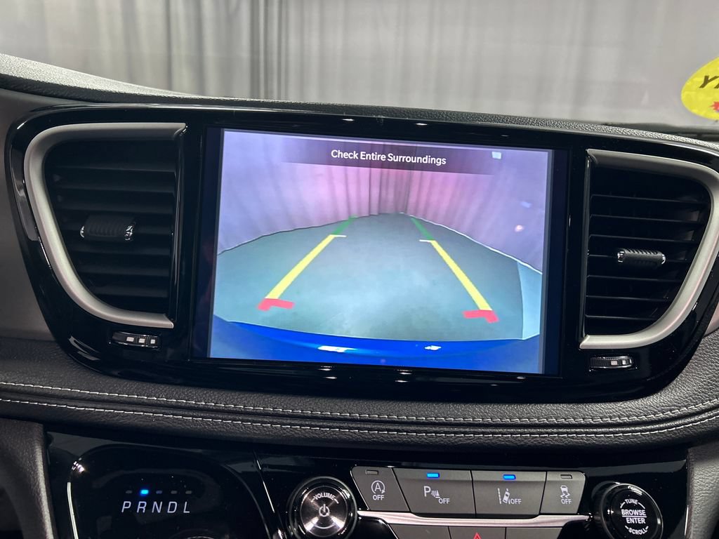 New 2027 Chrysler Pacifica Select w/ Family Tech Group FWD image 16