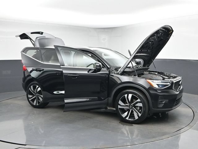 Used 2023 Volvo XC40 B5 Ultimate w/ Protection Package Premier AWD/4WD image 52