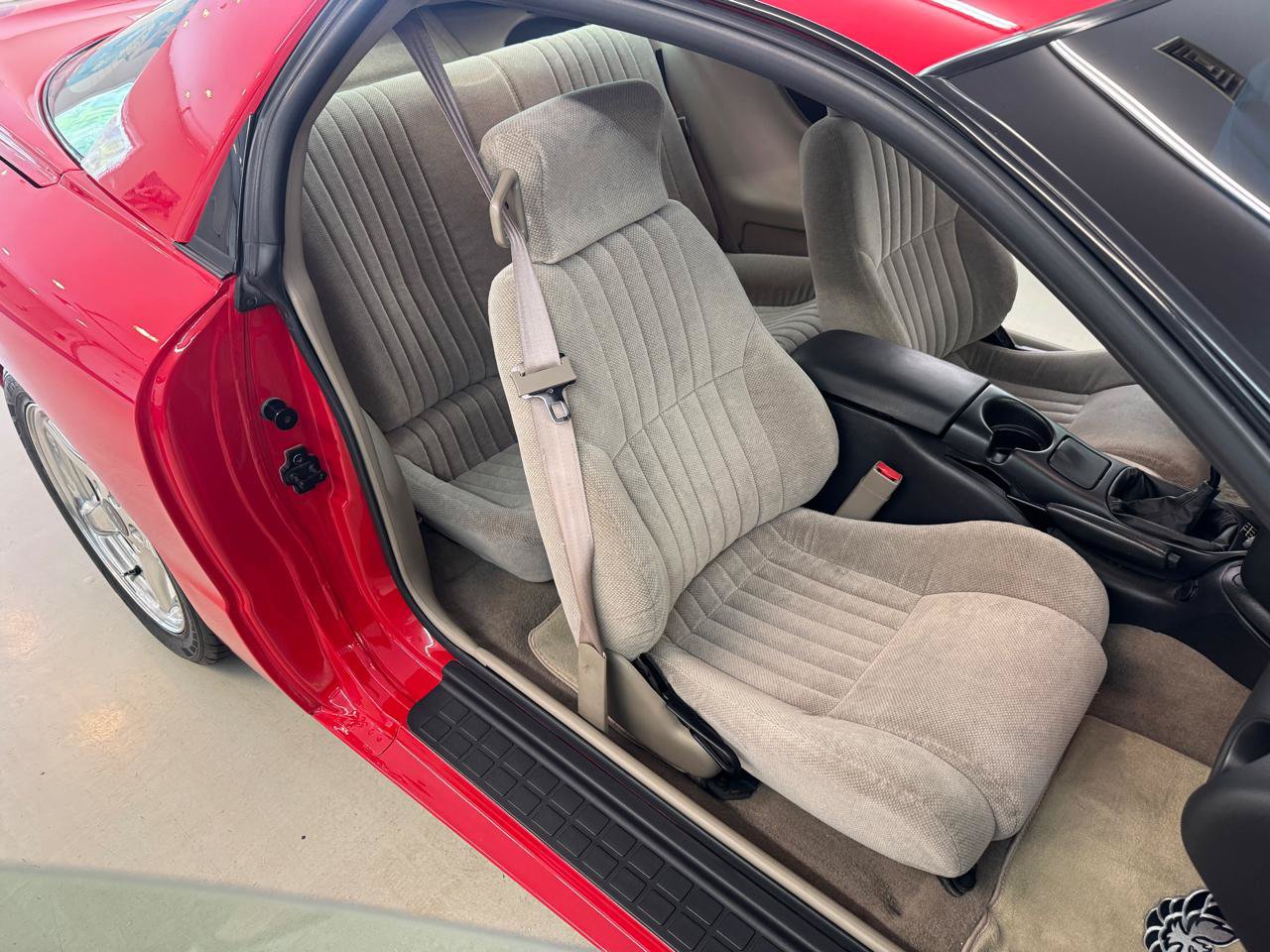 Used 2000 Pontiac Firebird Formula RWD image 8