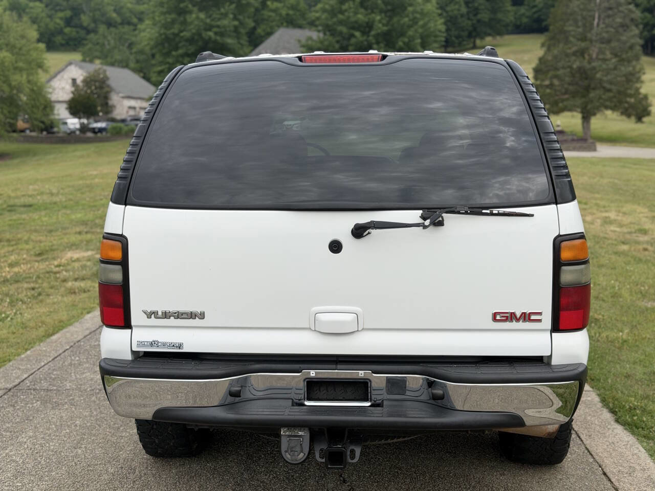 Used 2004 GMC Yukon SLE AWD/4WD image 9