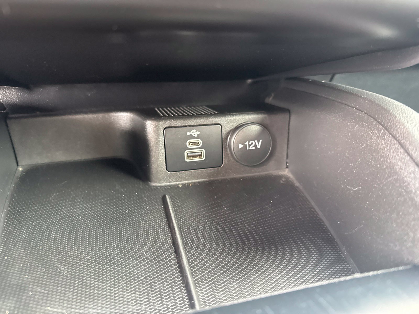 Used 2025 Ford Escape ST-Line FWD image 25
