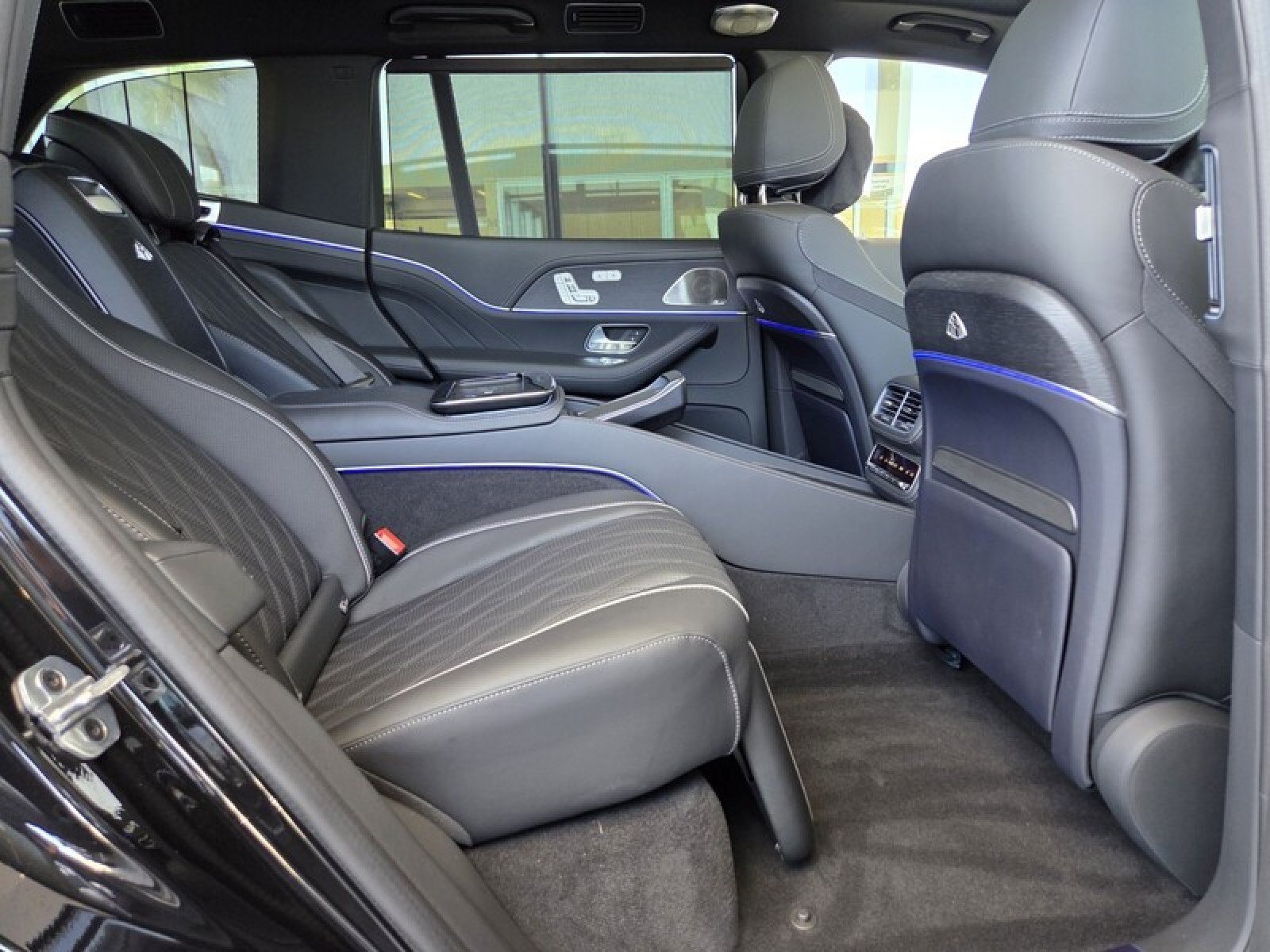 New 2026 Mercedes-Benz Maybach GLS 600 4MATIC image 18