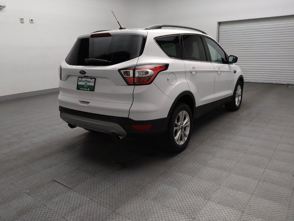 Used 2018 Ford Escape SE FWD image 9