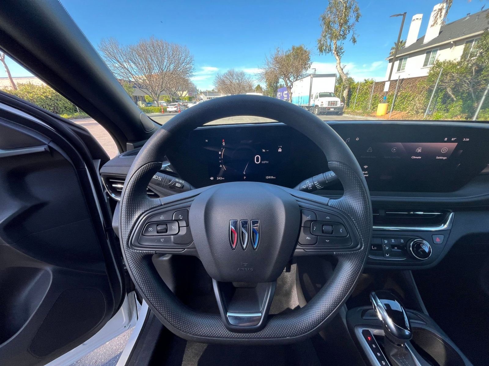 Used 2025 Buick Envista Preferred image 33