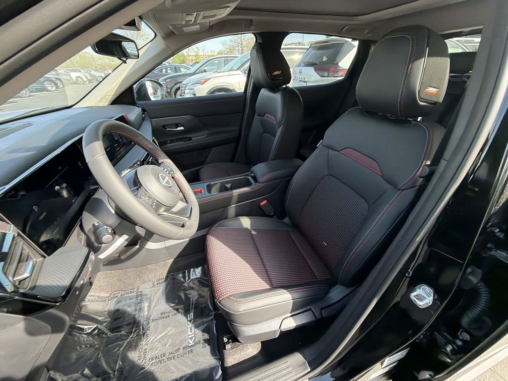 New 2026 Nissan Kicks SR w/ SR Premium Package AWD/4WD image 11