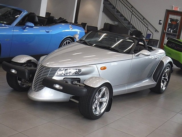 Used 2000 Plymouth Prowler image 2