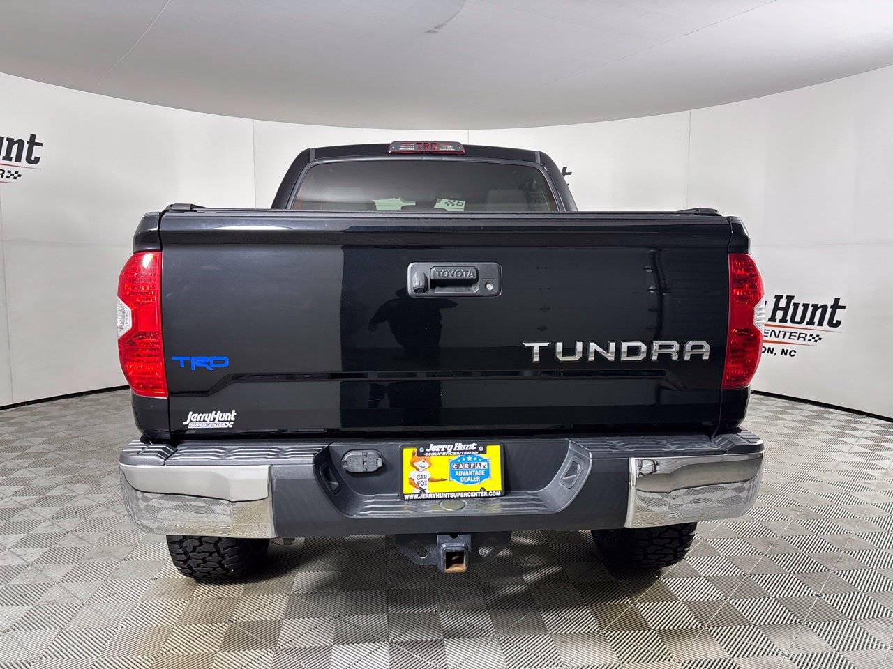 Used 2018 Toyota Tundra Limited AWD/4WD image 5
