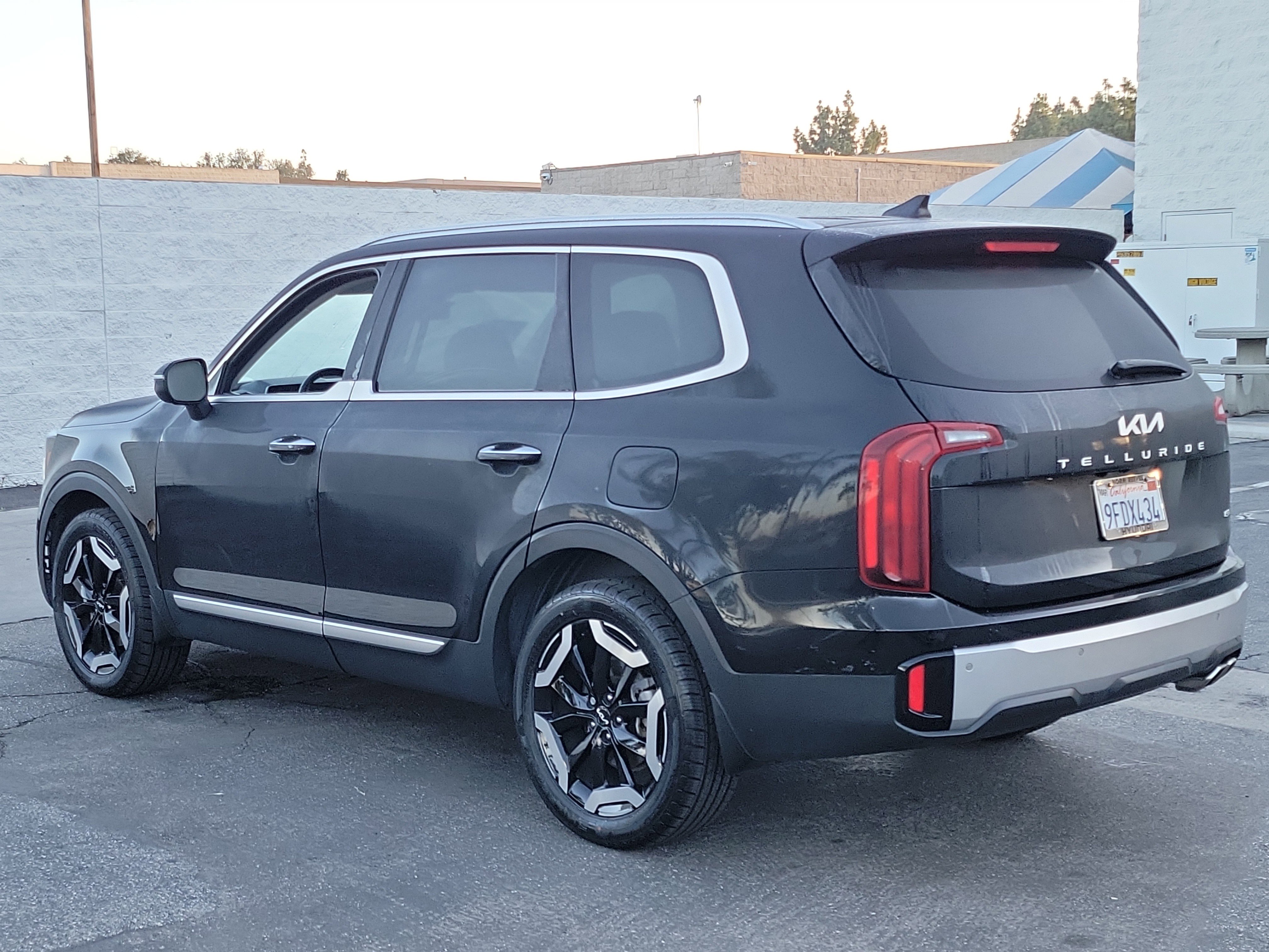 Used 2023 Kia Telluride S image 28