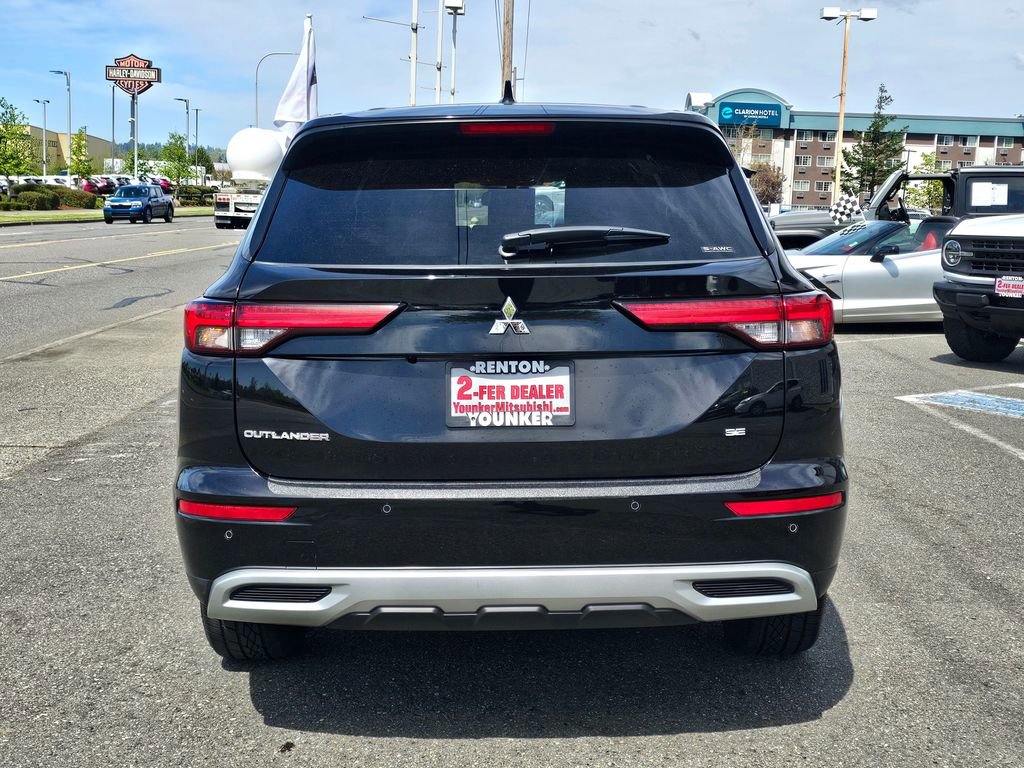 Used 2024 Mitsubishi Outlander SE AWD/4WD image 6