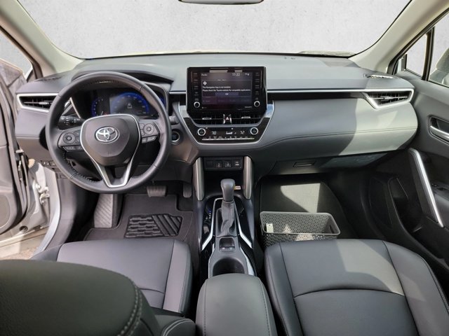 Used 2022 Toyota Corolla Cross XLE AWD/4WD image 20