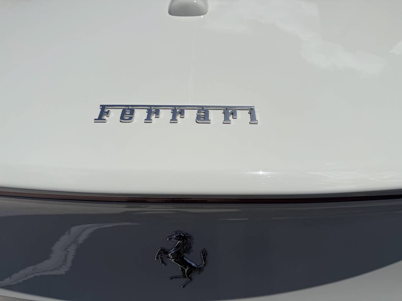 Used 2015 Ferrari California T RWD image 26
