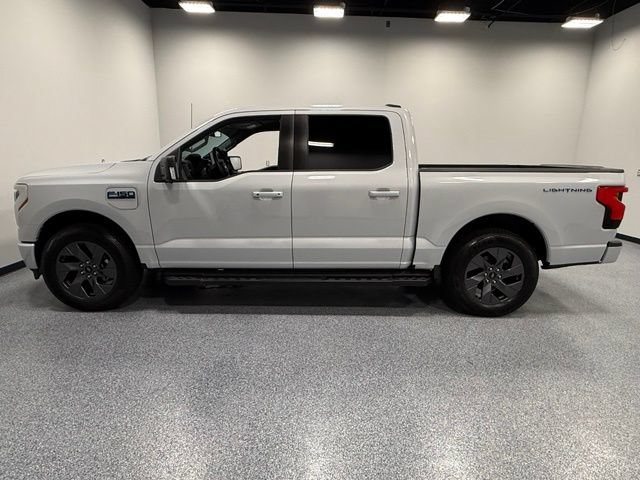 Used 2025 Ford F150 Lightning Flash AWD/4WD image 8