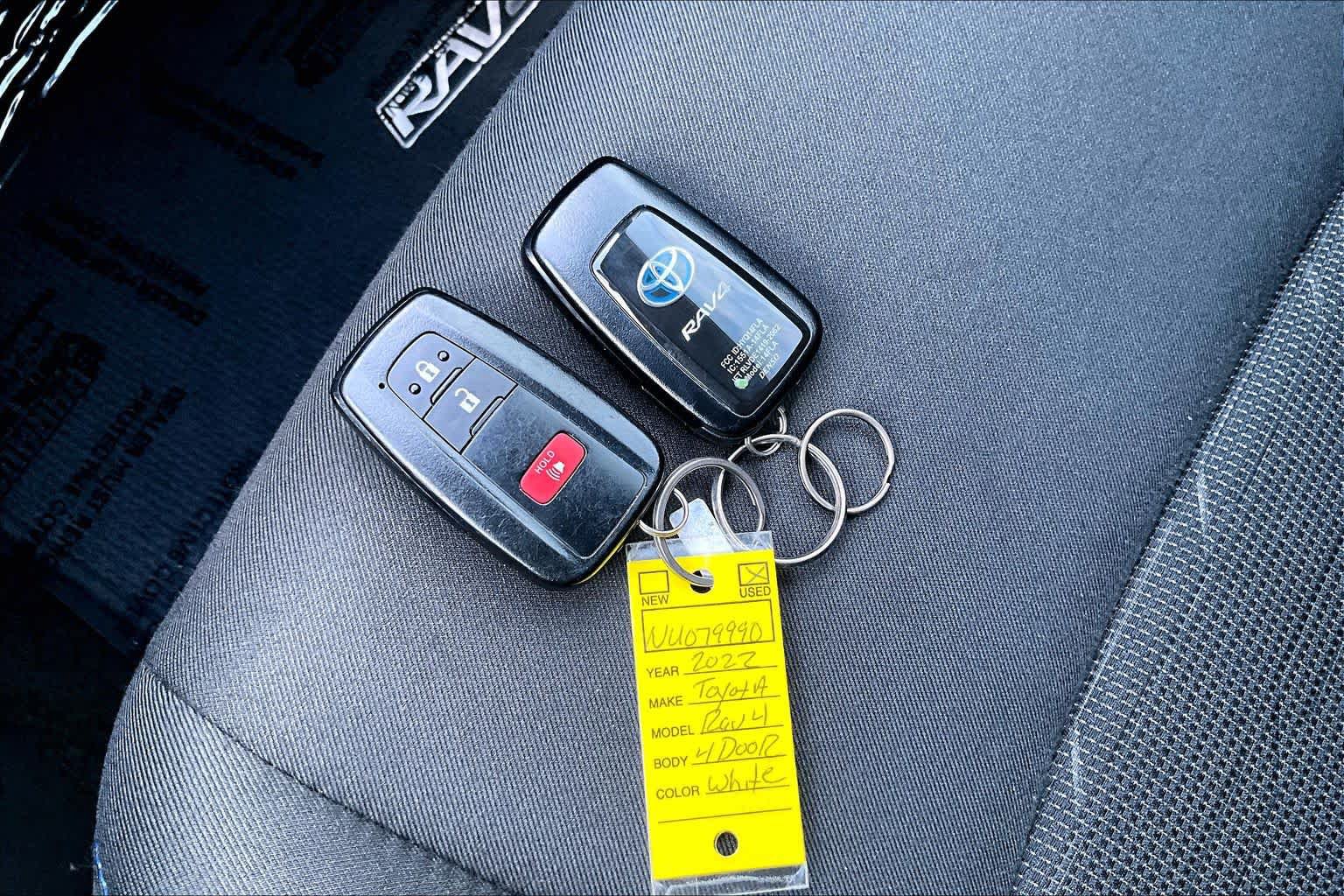 Used 2022 Toyota RAV4 SE AWD/4WD image 14