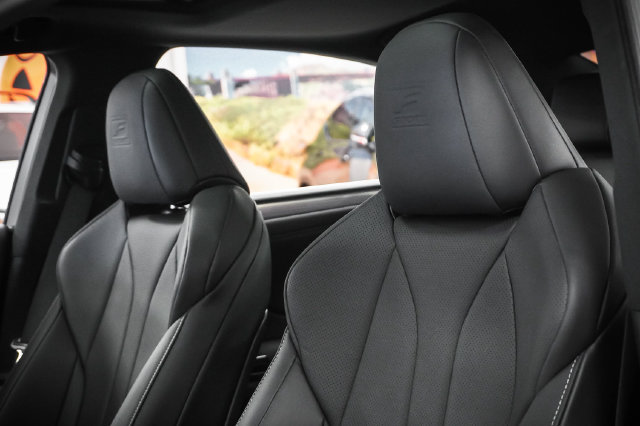 Certified 2024 Lexus ES 300h F Sport FWD image 10