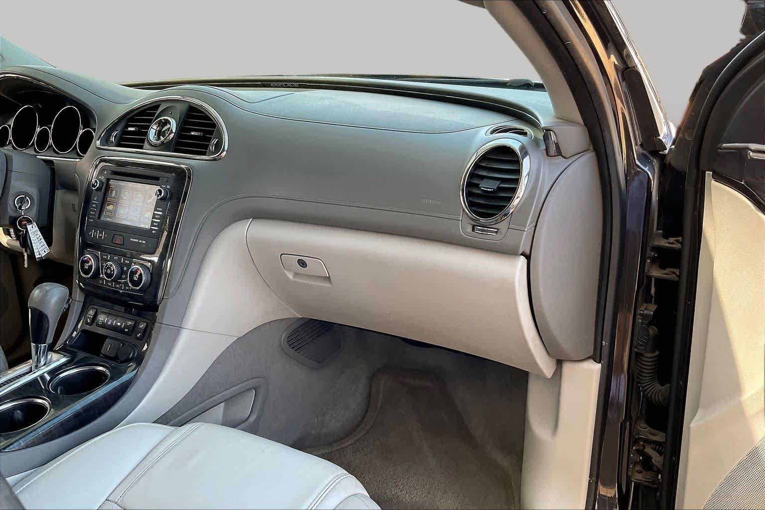 Used 2015 Buick Enclave Leather w/ Trailering Package FWD image 17