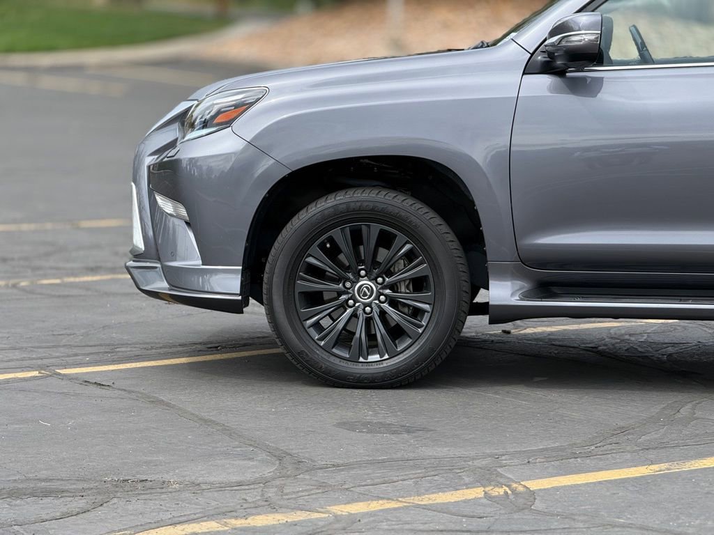 Used 2023 Lexus GX 460 Luxury w/ Sport Design Package image 8